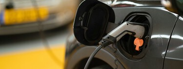 En España tenemos puntos de recarga que cargan el coche en 15 minutos: el problema es que son casi inexistentes