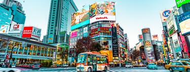 Mientras medio mundo se obsesiona con el coche eléctrico, Japón sigue empeñada en su apuesta: coche híbrido