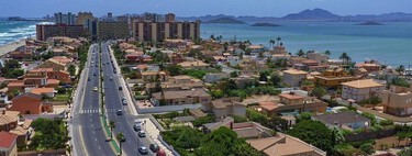 La calle más larga de España mide 19 km y no cruza Madrid ni Barcelona: es fruto de un capricho de la naturaleza 