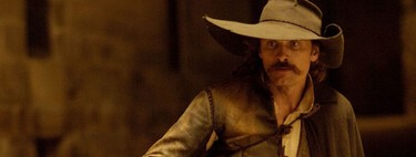 El nuevo libro de Alatriste revalida un trono que permanece vacío: Pérez-Reverte ha creado nuestra franquicia más popular