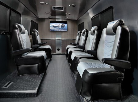 Astrovan Interior 71767 F2b Web