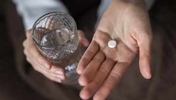 La advertencia del cardiólogo Aurelio Rojas sobre el ibuprofeno: «Lo tomas sin pensarlo y podría…»