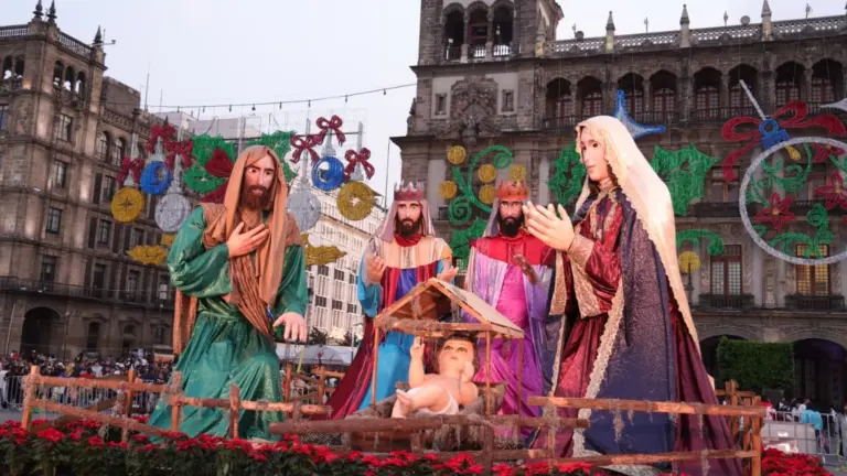 Inauguran Luces de Invierno 2025 en el Zócalo; conciertos, pastorelas y artesanías hasta enero