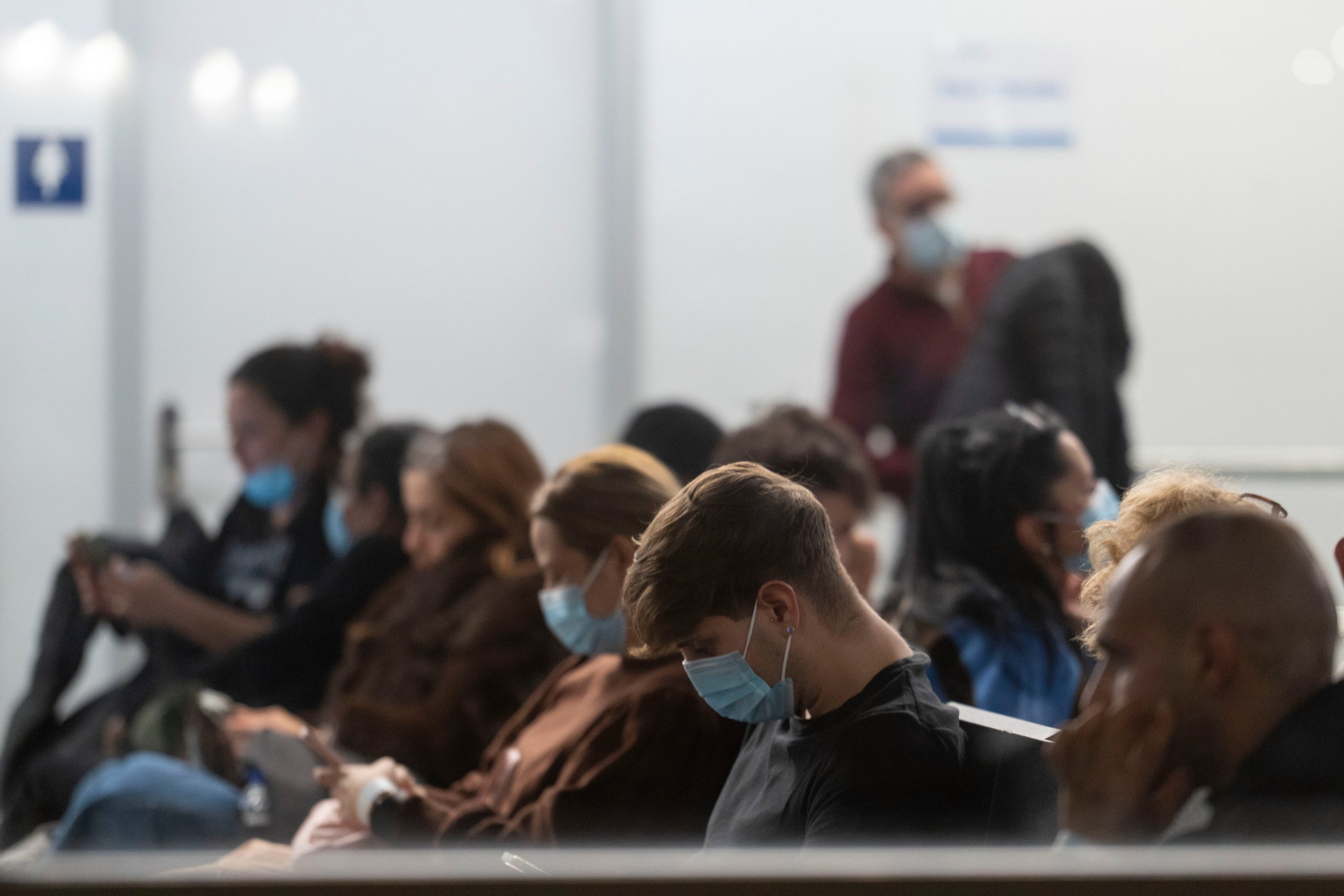 Una sala de espera del Hospital 12 de Octubre de Madrid, este martes.