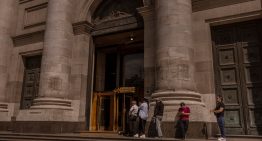 El Gobierno de Milei cambia la estrategia cambiaria para acumular reservas