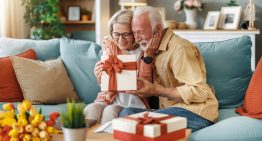 19 regalos para personas mayores que les harán la vida más fácil a diario