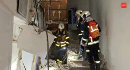 Una explosión en una vivienda en Moraleja de Enmedio (Madrid) provoca graves daños en el edificio y obliga a rescatar a tres vecinos