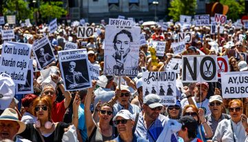 Los sindicatos sanitarios piden más tiempo para revisar el estatuto marco y descartan paros mientras los médicos siguen en pie de guerra