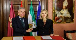 El PP claudica ante Vox para atar los segundos presupuestos de Sevilla que apoya la formación ultra