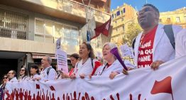 Los médicos catalanes salen de nuevo a la calle en su segunda jornada de huelga: «Se trabaja con dificultad y estrés, pero no se dan soluciones»