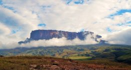 Estados Unidos sabe que el subsuelo de Venezuela está lleno de tierras raras. El gran problema es que no sabe dónde