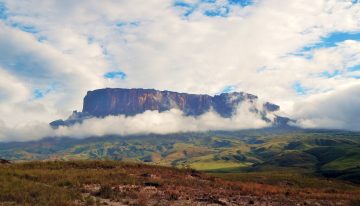 Estados Unidos sabe que el subsuelo de Venezuela está lleno de tierras raras. El gran problema es que no sabe dónde