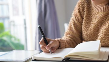 Llevamos décadas fracasando con los propósitos de año nuevo. La ciencia dice que es porque no sabemos «hacer trampas»