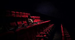 Spotify mató al disco y la industria pivotó a los conciertos. Netflix mató al cine y la industria se quedó con una «crisis del espacio»