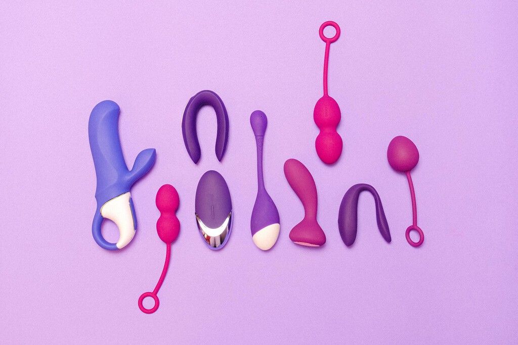 Hemos llegado a un punto en el que hasta un vibrador te pide acceso a la ubicación: bienvenidos a las pajas conectadas 