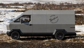 Solo hay algo más intimidante, peligroso y fuera de las regulación viaria que un Cybertruck: un Cybertruck ruso