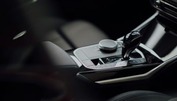 Que un coche eléctrico tenga cambio manual no tiene sentido: Toyota y Subaru tienen otra opinión