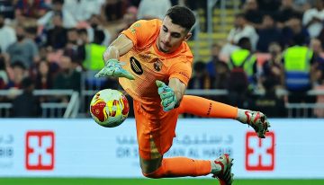 El rendimiento de Joan García adelanta los planes de Luis De la Fuente, que lo llamaría para la Finalissima