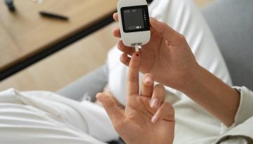 Una prueba de sangre similar a la de la glucosa abre la puerta a detectar antes el alzhéimer