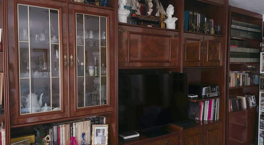 El «mueble de salón» canónico en la España de los 80 y los 90 está muerto. Eso dice más de nosotros de lo que aparenta