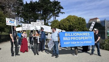 Alguien está tan preocupado por el éxodo de millonarios de California a Miami, que hasta ha organizado una manifestación