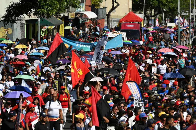Miles de personas marchan en Venezuela para exigir la liberación de Nicolás Maduro