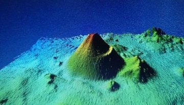 Entre Tenerife y Gran Canaria se esconde un volcán submarino llamado 'Enmedio'. El CSIC acaba de detectar actividad por primera vez