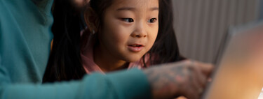 Mientras Occidente debate qué hacer con la IA en los colegios, en China ya hay escuelas convirtiéndola en tutora infantil