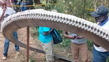 Un anillo metálico de media tonelada cayó del cielo en Kenia. Más de un año después seguimos sin saber de dónde vino