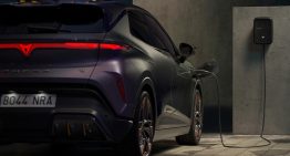El primer eléctrico «made in Spain» de Cupra tiene una misión muy clara: cumplir con Bruselas y salvar sus cuentas