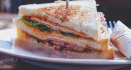 El «teorema del sándwich de jamón»: la fascinante matemática detrás de cómo cortarlo a la perfección en un solo tajo