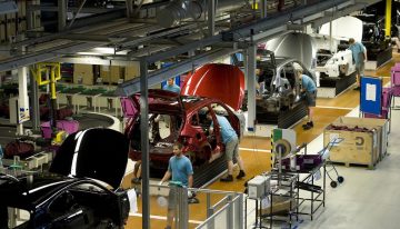 No es que Alemania esté impulsando la jornada laboral de cuatro días, es que es el país que menos horas trabaja al año