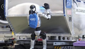 Japan Airlines tiene una solución ante la falta de personal en aeropuertos: que trabajen los robots humanoides