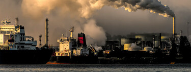 Se suponía que el futuro pasaba por paneles solares y coches eléctricos: el cierre de Ormuz nos ha devuelto al carbón