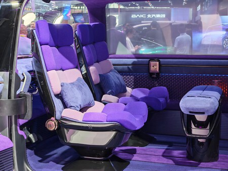 El interior del robotaxi de BAIC | Imagen: Xataka