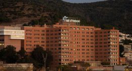 El bebé maltratado sale de Vall d'Hebron con una familia de acogida tras casi un mes ingresado