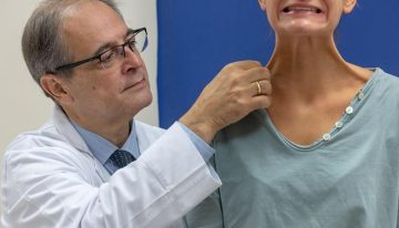 Un ensayo clínico probará los beneficios  del bótox contra las arrugas del cuello: «Es una alternativa segura y sencilla»