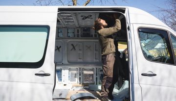 El aislante acústico que miles de conductores usan para que su coche suene mejor y haga menos ruido