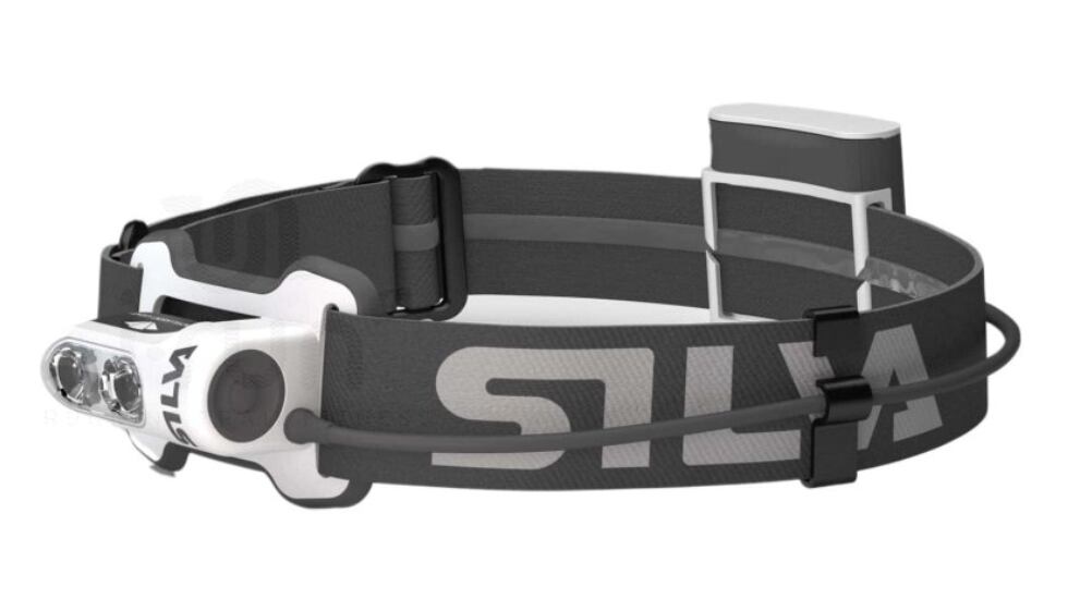 Linterna frontal con 75 metros de alcance máximo.