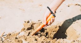 Localiza objetos valiosos con el detector de metales de mano de alta sensibilidad más deseado en Amazon