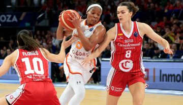 El Galatasaray fulmina al Zaragoza con un primer cuarto demoledor