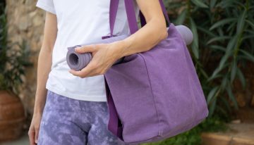 Chollo a la vista: la bolsa para yoga y pilates con sujeta-esterilla que está arrasando cuesta menos de 18€