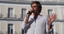 Carlos Baute se disculpa por los insultos racistas a Delcy Rodríguez durante el acto de María Corina Machado en Madrid