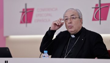 Los obispos reconocen por primera vez que tienen mil clérigos acusados de abusos sexuales