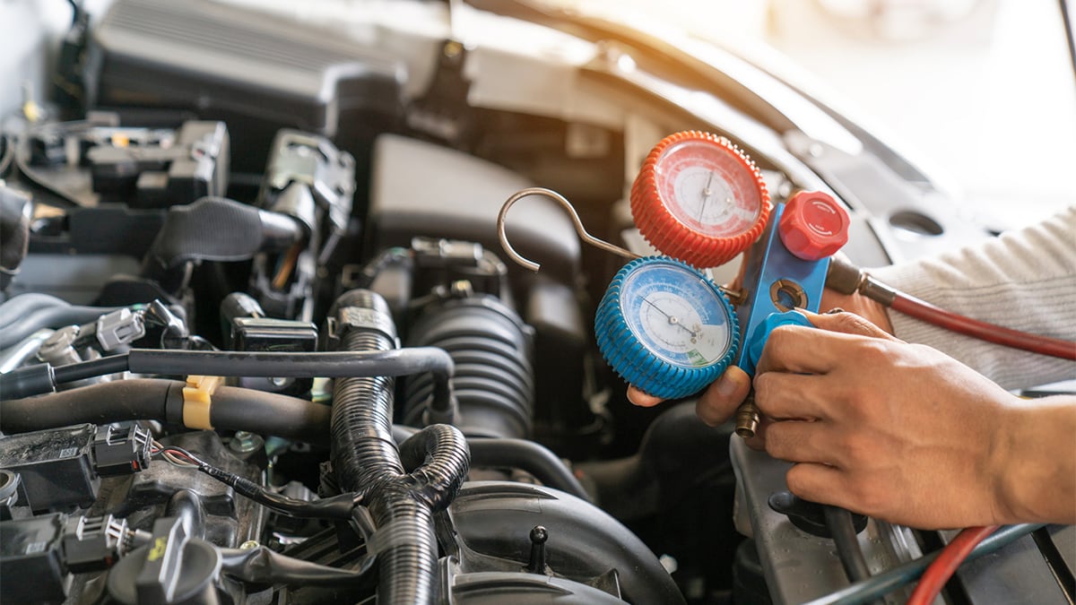 La forma más rápida y sencilla de recargar el aire acondicionado del coche.