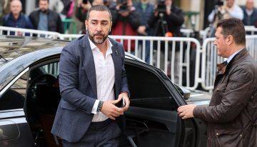 Juicio contra Ábalos, Koldo y Aldama, en directo | Ábalos, Koldo García y Aldama llegan al Supremo para el juicio por la trama de las mascarillas