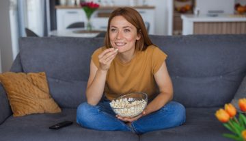 Un abril de cine llega a Movistar Plus+: de la acción de ‘Laberinto en llamas’ a la comedia romántica de ‘Coartadas’