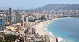 Heridas siete personas al derrumbarse parte del techo de un hotel en Benidorm