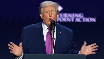 Trump tergiversa las cifras sobre la economía española: “¿Alguien se ha fijado en lo mal que le va? Da pena”