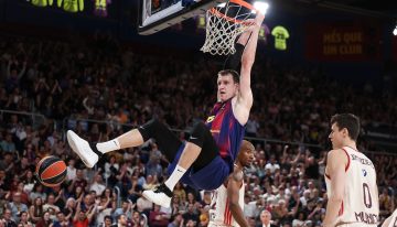 El Palau abraza a Pesic y el Barça se gana el derecho a soñar